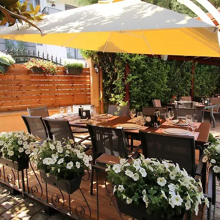 Aristocrat & Fish Restaurant 3* Σκόπια