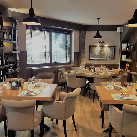 Ξενοδοχείο Aristocrat & Fish Restaurant