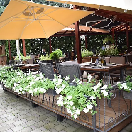 Aristocrat & Fish Restaurant Ξενοδοχείο 3*